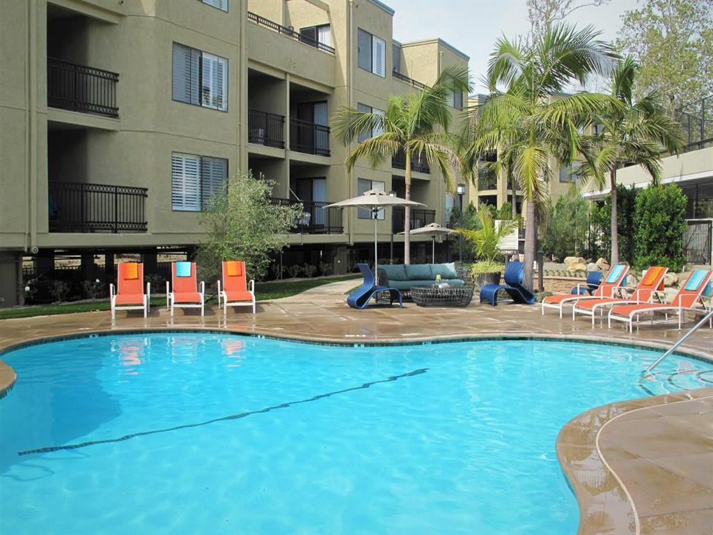 The Artisan Residences at Bella Terra Apartments in Huntington Beach