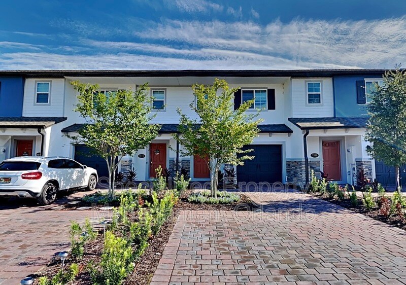 Foto principal - 2310 Morning Rose Ct