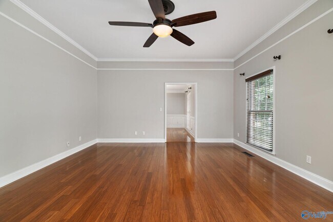 Foto del edificio - 820 Tannahill Dr SE
