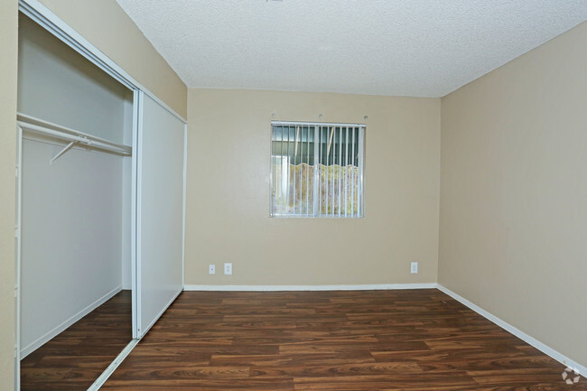 2BR, 2BA - 906 SF Master Bedroom - Terravita