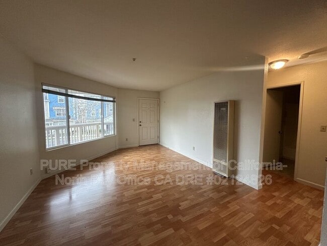 Foto del edificio - 8270 Lancaster Dr
