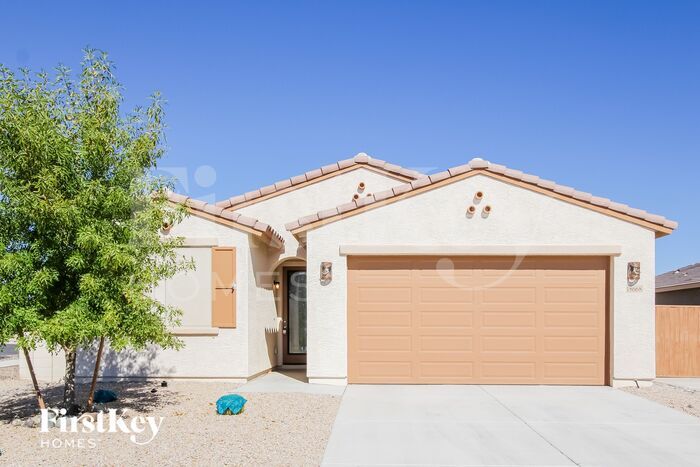 Foto principal - 18668 W Williams Rd