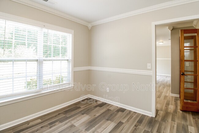 Building Photo - 5936 Bluestem Cir