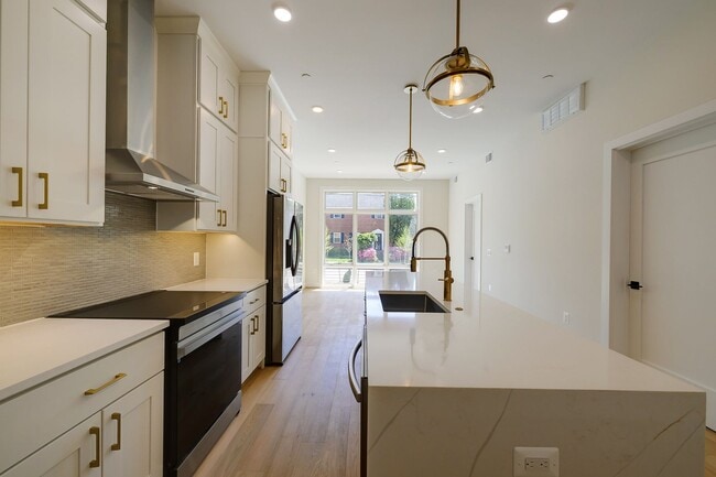 Building Photo - Modern Sophistication in NW/Friendship Heights - BRAND NEW 2BR/2BA w/ Private Parking
