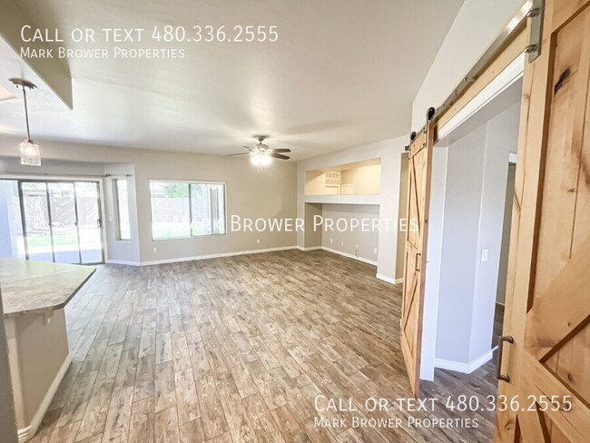 Building Photo - 21164 E Roundup Way