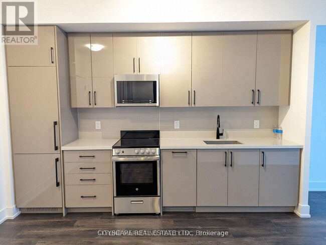 Building Photo - 2450 Old Bronte Rd