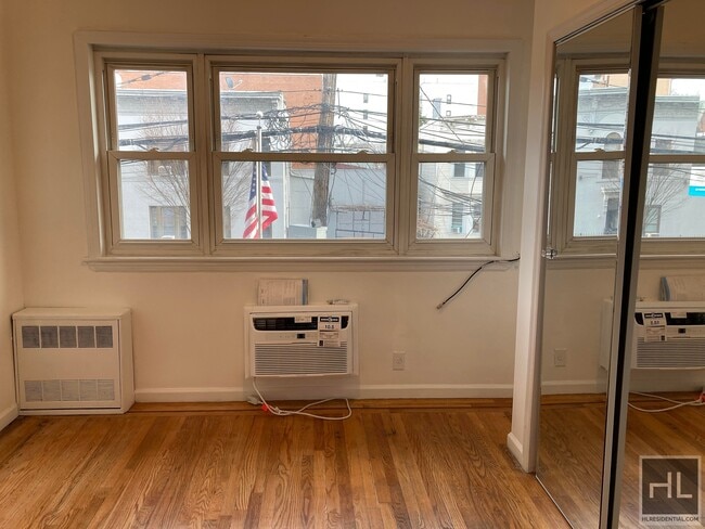 Foto del edificio - CRESCENT STREET