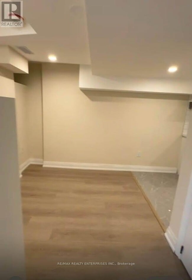 Building Photo - 60 Wakelin Terrace