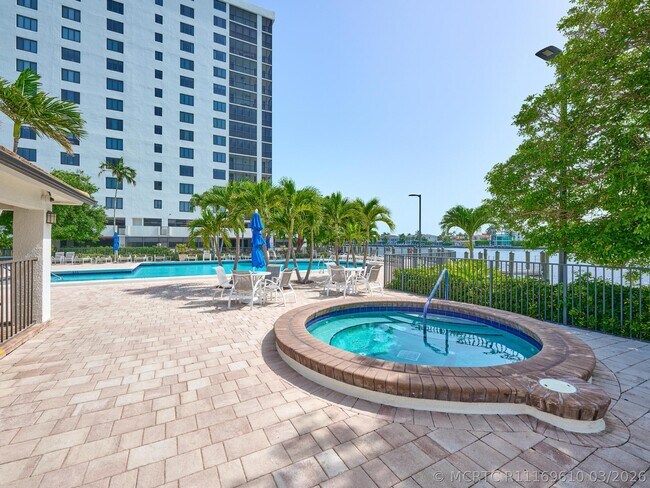 Building Photo - 3420 S Ocean Blvd