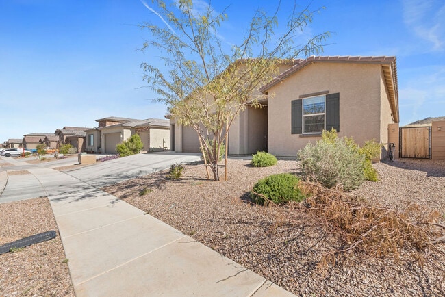 Building Photo - 17617 S Ridgerunner Dr