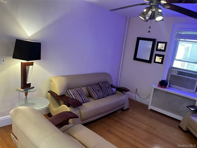 Foto del edificio - 91-05 107th Ave