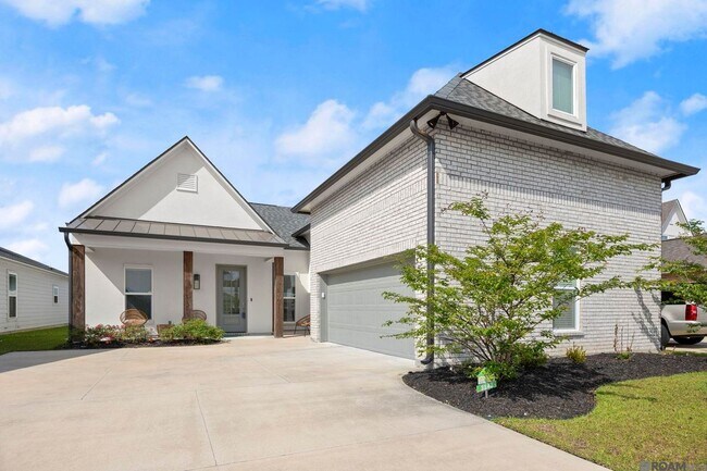 Foto del edificio - 3143 Canewood Ln