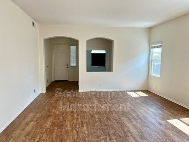 Foto del edificio - 41423 Temeku Dr