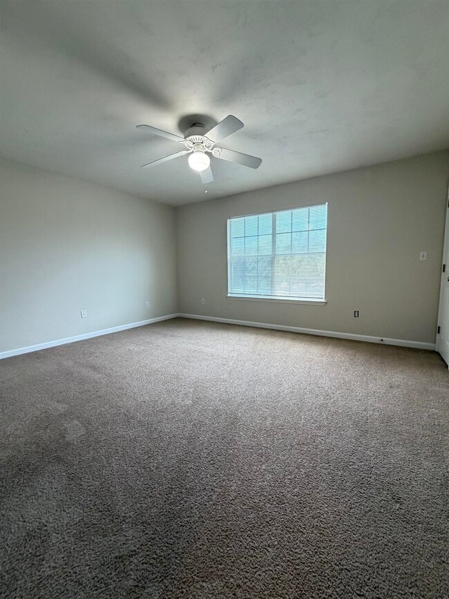 Building Photo - 1409 Deer Haven Ln