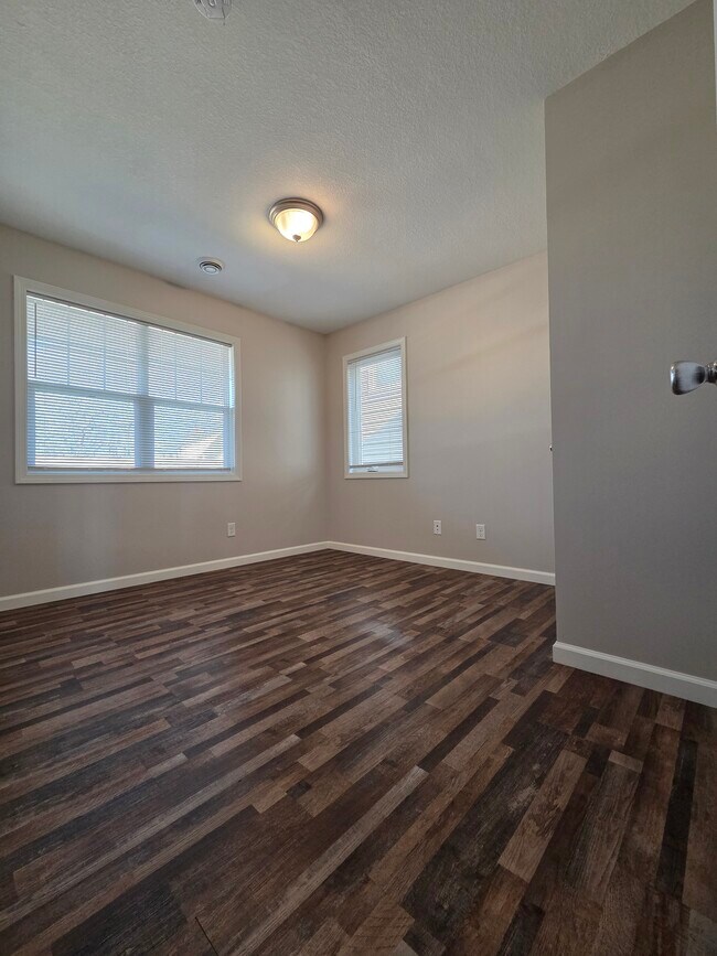 Foto del edificio - 318 Lewis St S