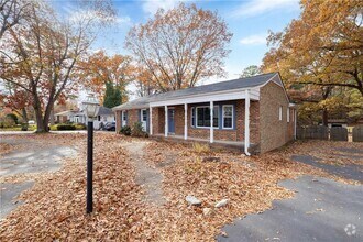 Building Photo - 2824 Guyana Dr