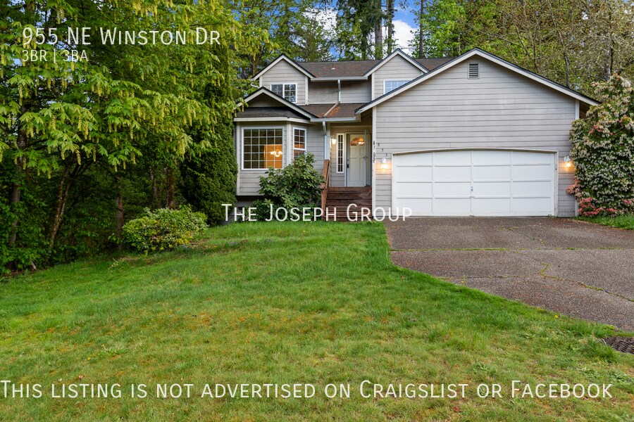 Primary Photo - Spacious 3BR/2.5BA East Bremerton Home!