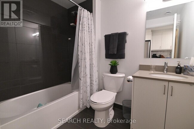 Building Photo - 223 Princess St