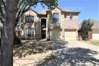 Building Photo - 10113 Pear St