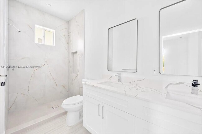 Foto del edificio - 10745 SW 217th Ave