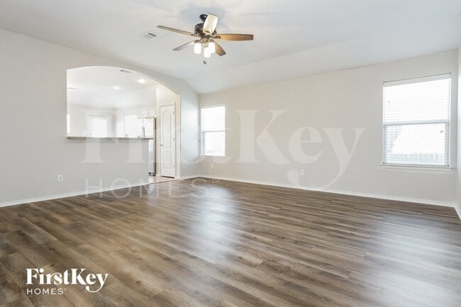 Foto del edificio - 2016 Cattle Creek Rd