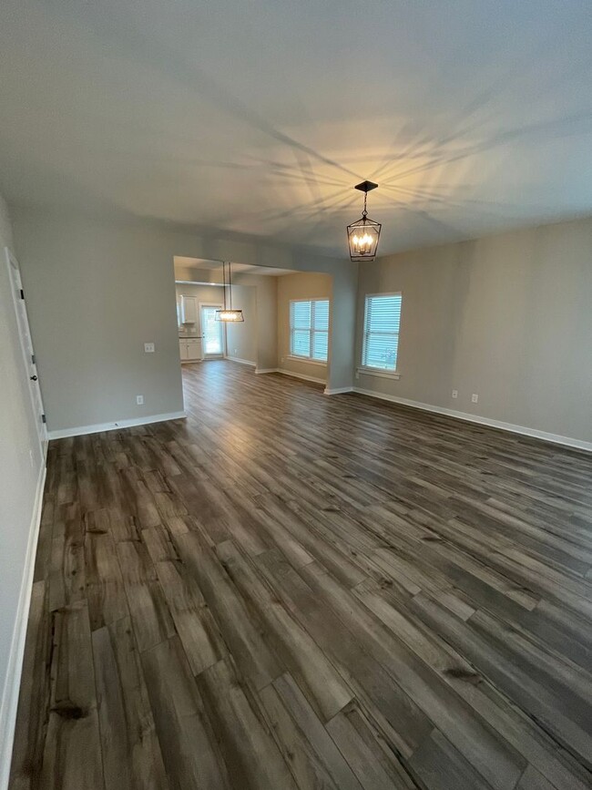 Building Photo - Home for Rent in Cullman, AL!! ***SIGN A 1...