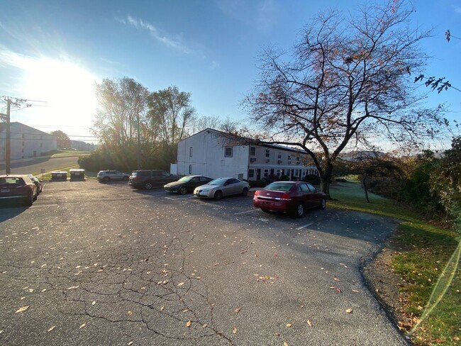 Building Photo - UPDATED NEW 2 story, 2 private BR, 1 1/2 b...