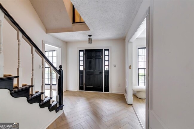 Building Photo - 193 S Kite Lake Rd