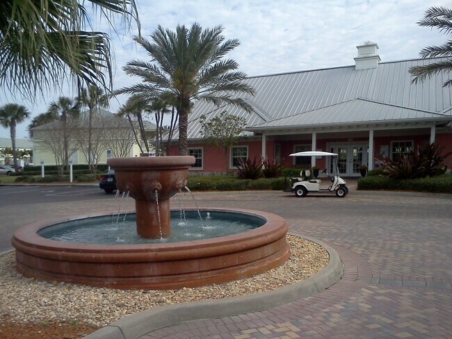 Building Photo - 207 Sea Horse Dr SE