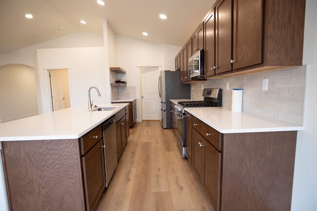 Building Photo - Brand New Rathdrum Rancher!!