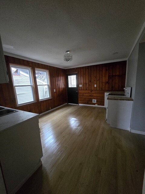 Foto del edificio - 1600 E 49th St