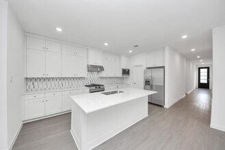 Building Photo - 31502 San Floro Dr