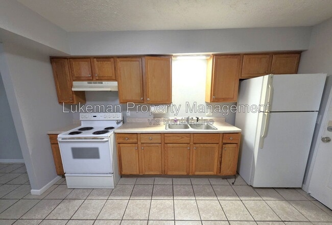 Building Photo - 3630 Douglas Ave