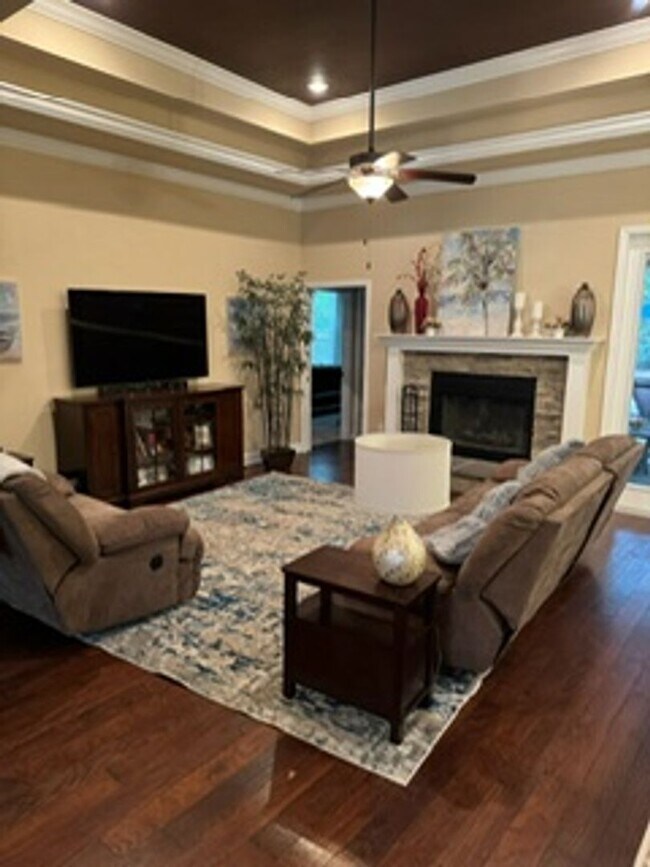 Building Photo - Immaculate Longleaf 4/3 with Office