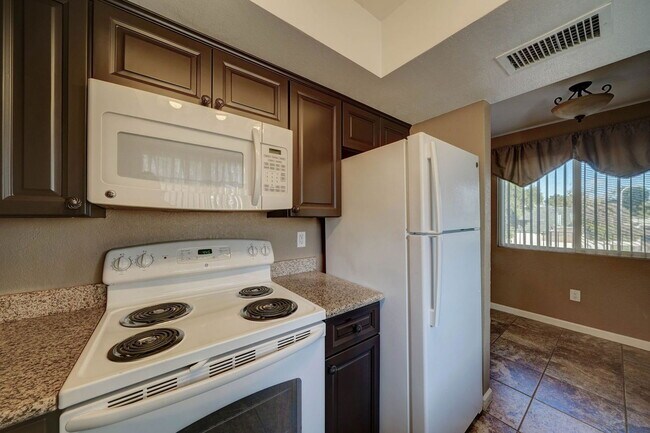 Foto del edificio - 3301 W Loma Ln