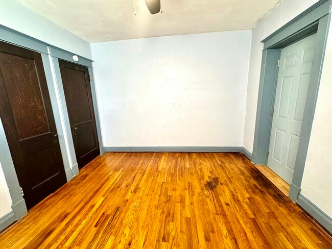 Building Photo - 5122 Goethe Avenue, Unit 5122