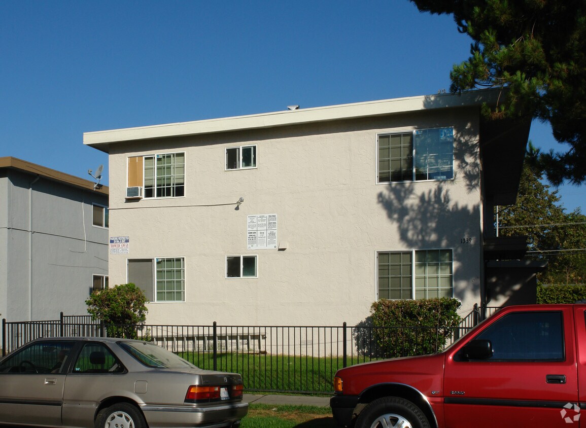 Building Photo - 1339 Carnelian Dr