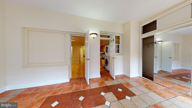 Foto del edificio - 4000 Edmunds St NW