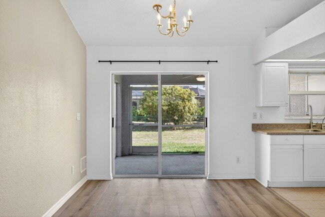 Foto del edificio - Cozy 3 Bed 2 Bath Home Available Immediately