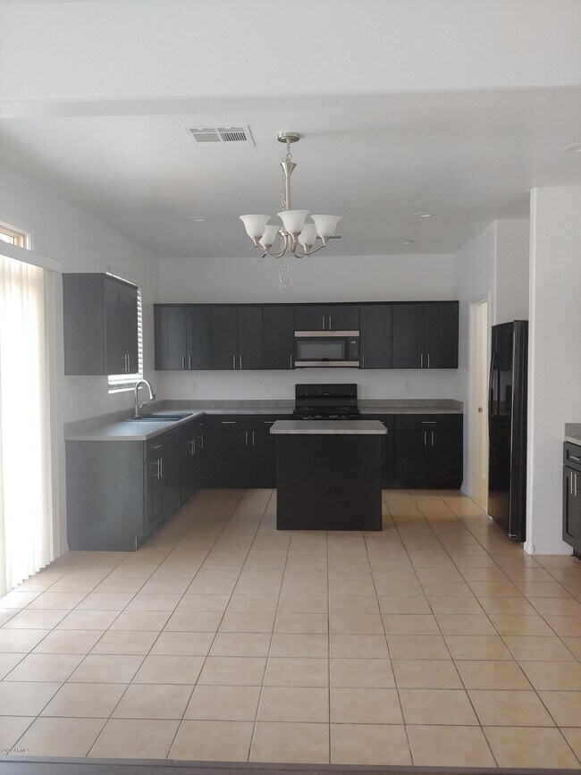 Foto del edificio - 7328 W St Catherine Ave