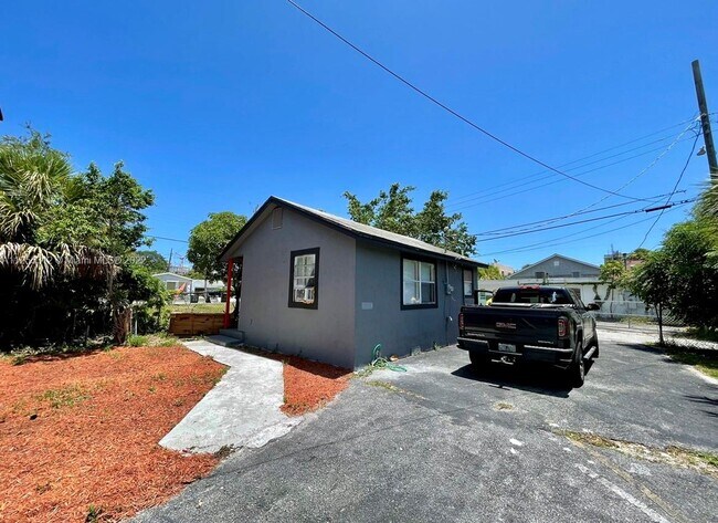 Foto del edificio - 906 4th St