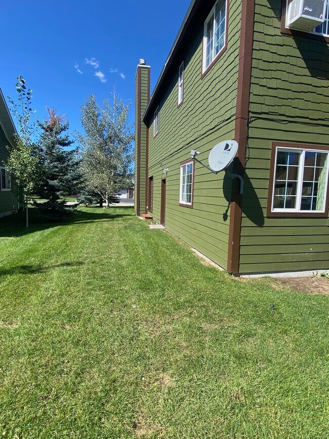 Foto del edificio - 10 month lease - 1 Bedroom 1 Bath Detached...