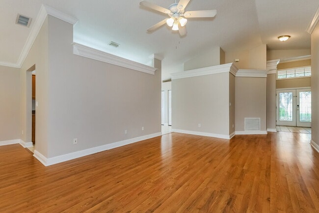 Building Photo - 27448 Sky Lake Cir