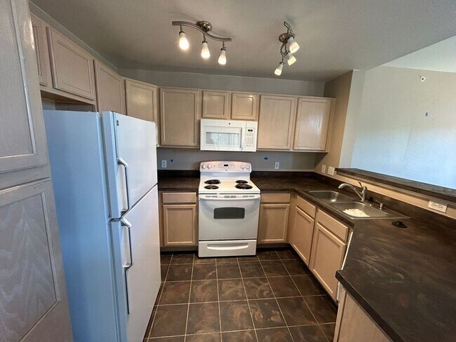 Foto del edificio - 8707 E Florida Ave