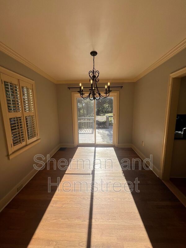 Building Photo - 2214 Kimberly Dr