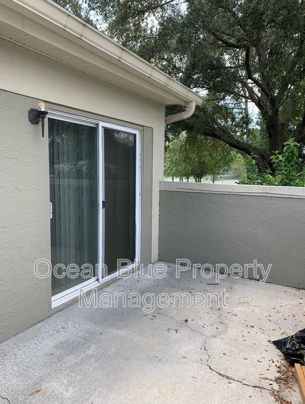 Building Photo - 11771 Raintree Dr