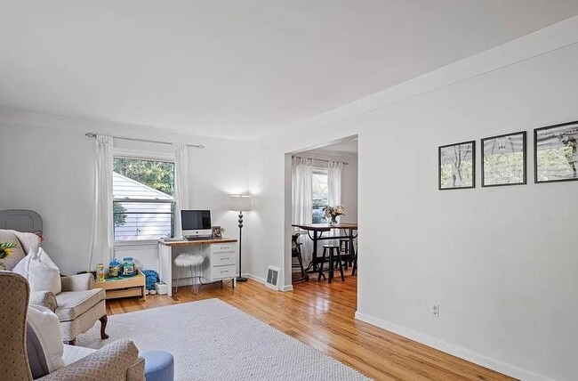 Foto del edificio - 2416 Aleda Ave SE