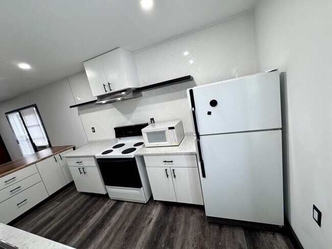 Photo du bâtiment - 1661 Howard Ave