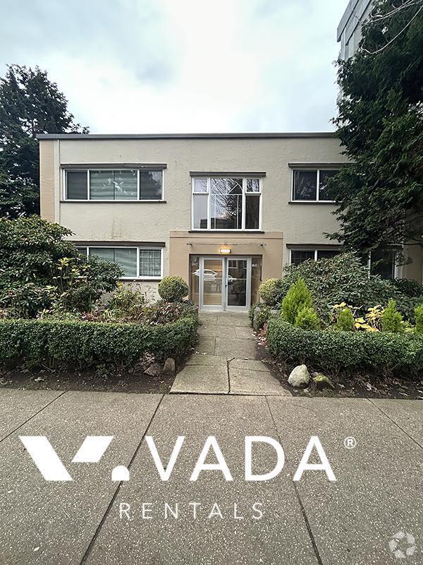 Building Photo - 1208 Burnaby St