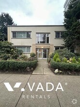 Building Photo - 1208 Burnaby St